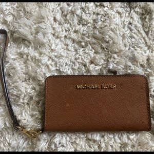 Wallet/wristlet